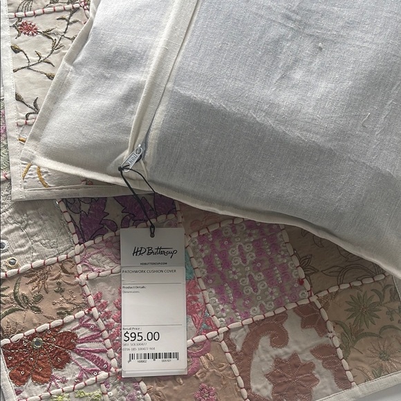 Handmade HD Buttercup Patchwork Throw Pillow Case - 16x16 - Picture 5 of 5